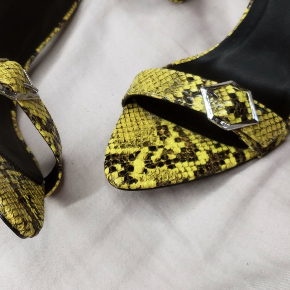 🚨ON SALE//The Samira// Neon snake print heel - Picture 6 of 8